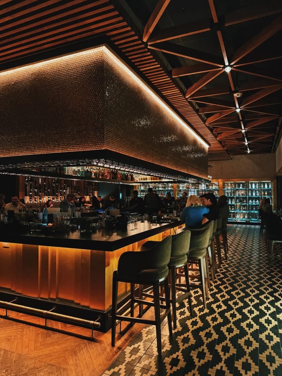 Cava & pool bar