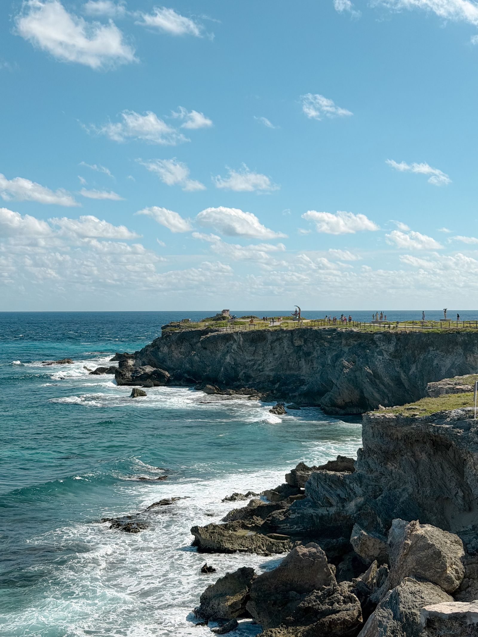 Isla Mujeres coast